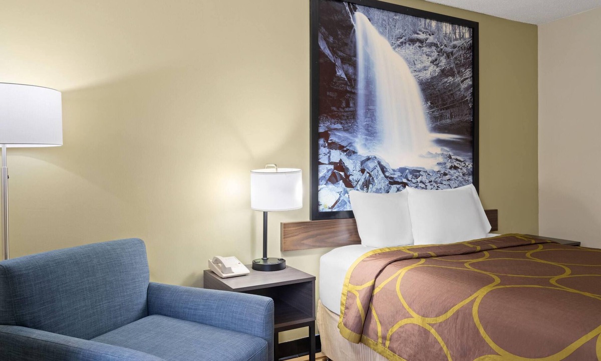 Hagerstown Hotel | Super 8 by Wyndham Hagerstown I-70