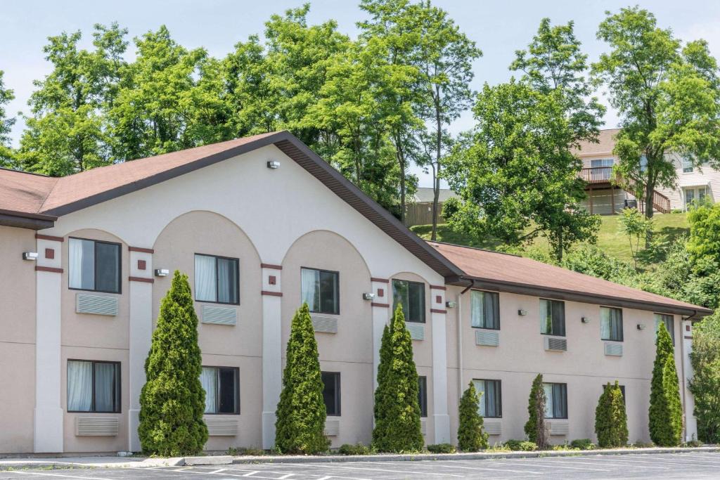 Thurmont Hotel | Super 8 by Wyndham Thurmont