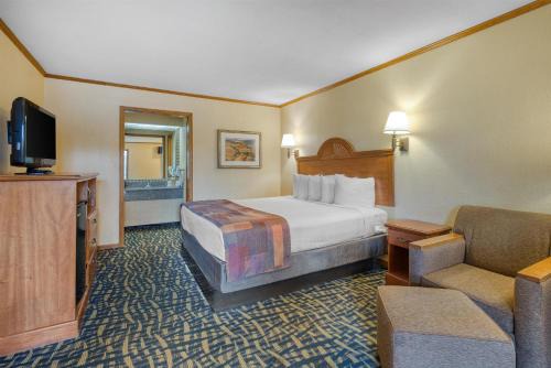 Kansas City Hotel | SureStay by Best Western Kansas City Country Inn North