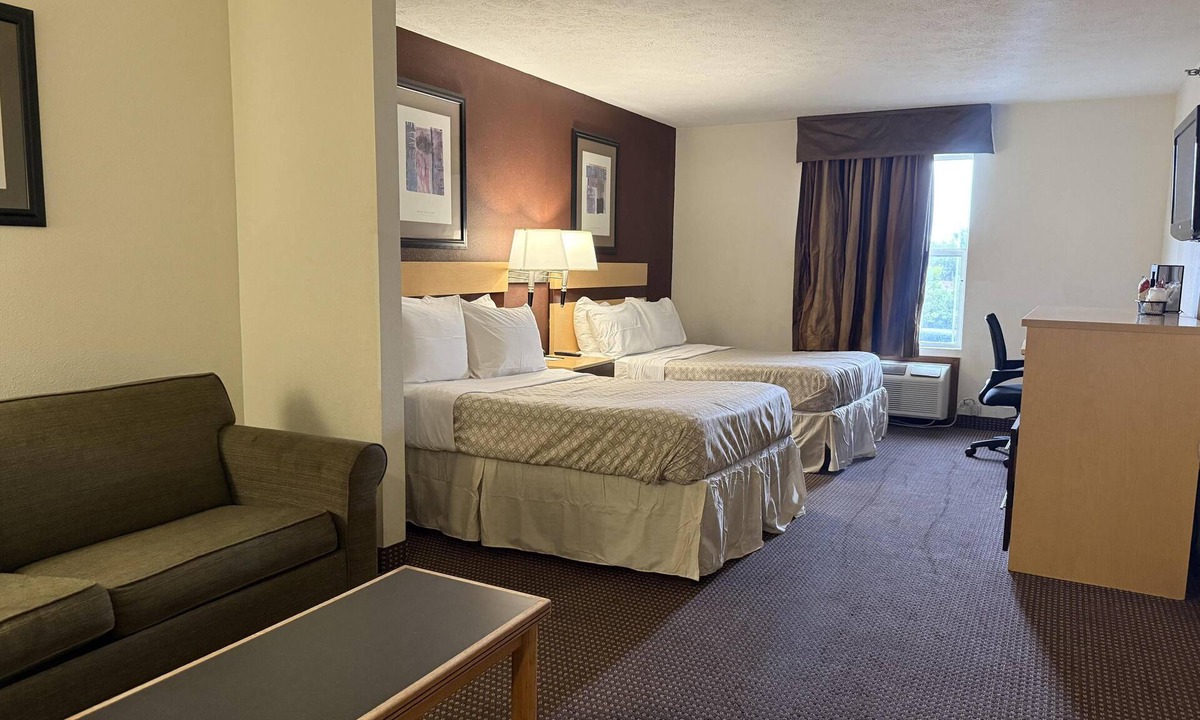 Obetz Hotel | Surestay By Best Western Obetz Rickenbacker Airport
