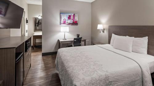 Findlay Hotel | SureStay Hotel by Best Western Findlay