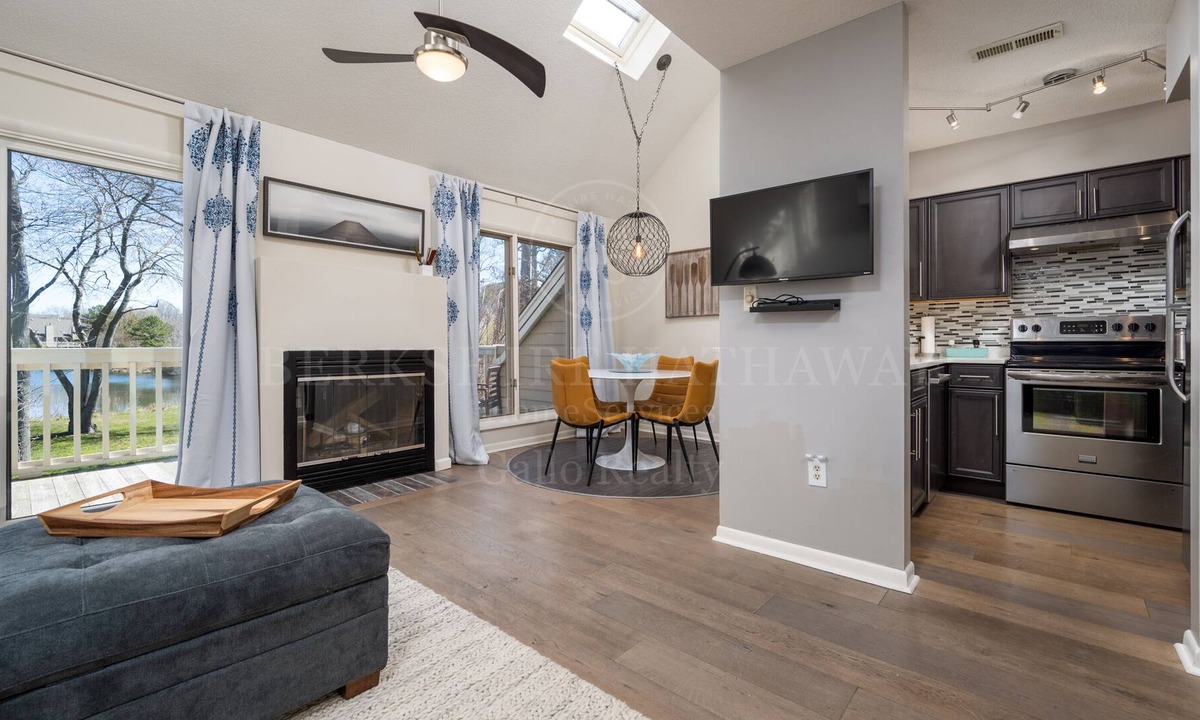 Rehoboth Beach Condo | Sweet 2 BR, 2 BA Condo-Community Pool -305 Spring Lake, Rehoboth