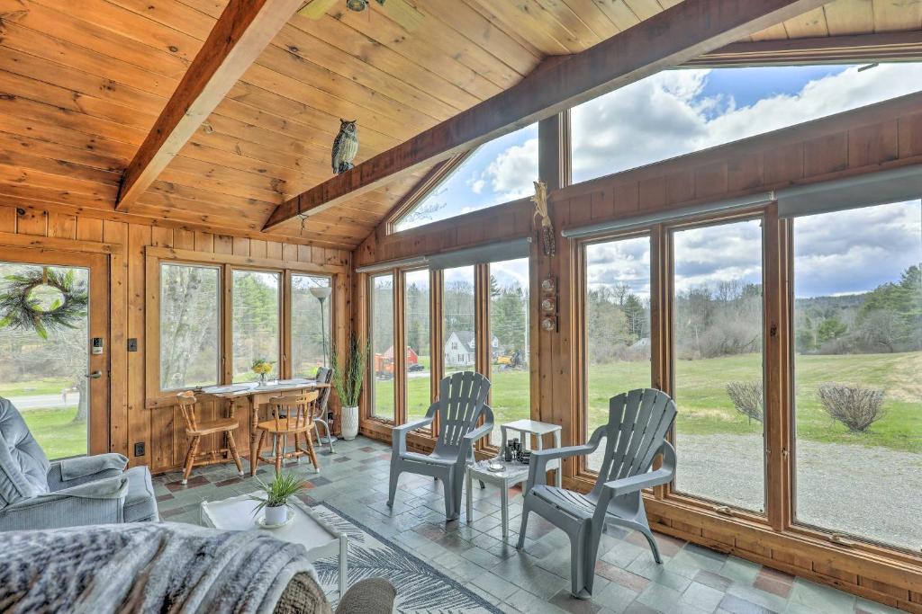 Westmoreland House | Tasteful Country Home on 5 Acres ~ 3 Mi to Lake!