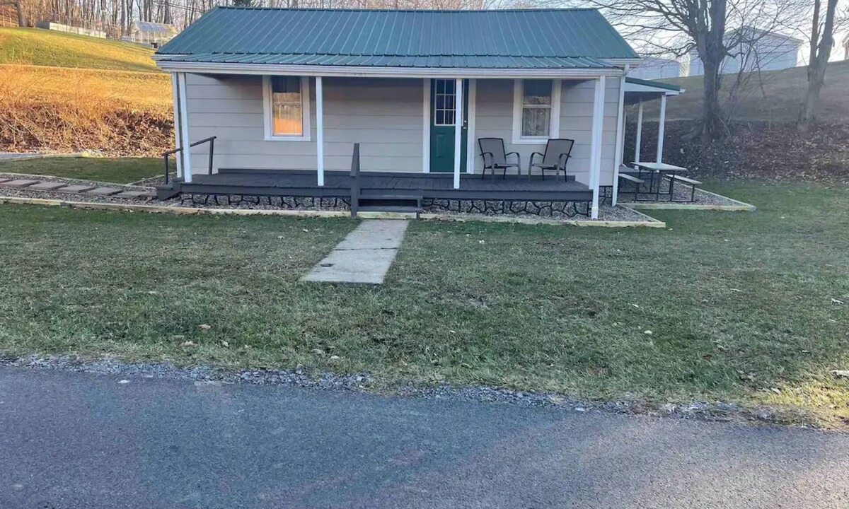 Bluewell House | Tater House in Bluewell, WV