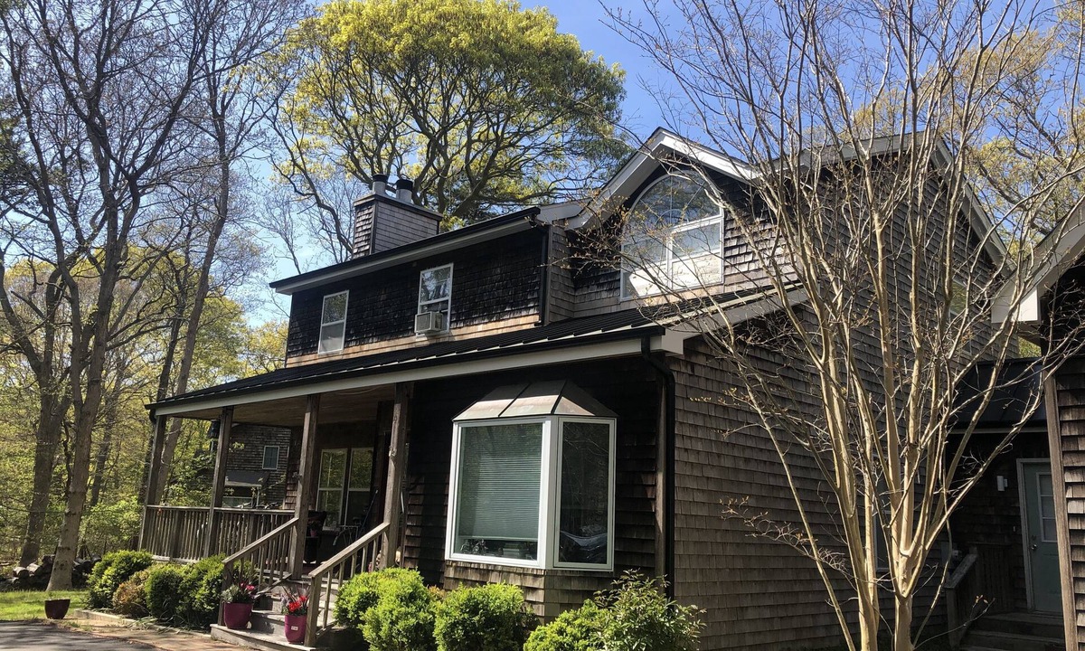 East Hampton North House | Terrific 4 bedroom house in East Hampton with AC, WiFi- share