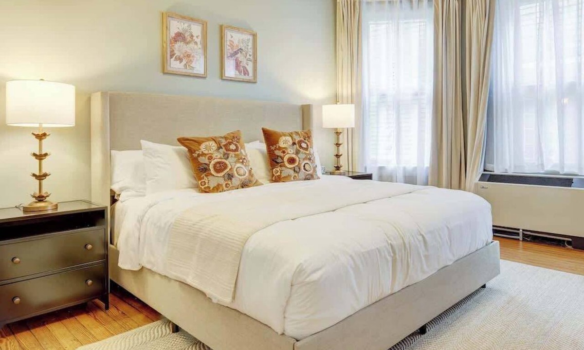 North Downtown Hotel | The 200 South St Boutique Hotel w/Pool