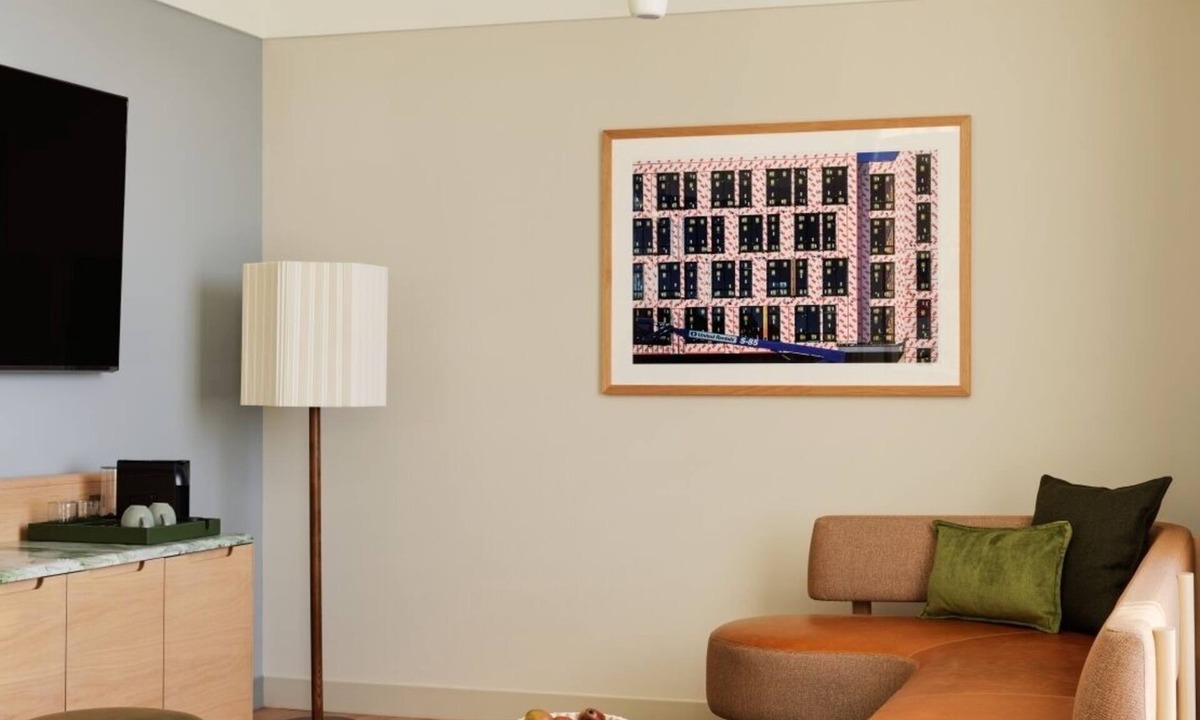 Lower Allston Hotel | The Atlas Hotel | Minutes to Boston University | Atlas Suite
