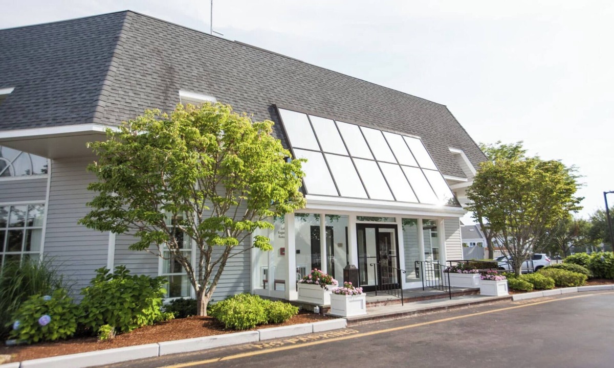 West Yarmouth Condo | The Cove at Yarmouth 1br Suite Sunday Check-In