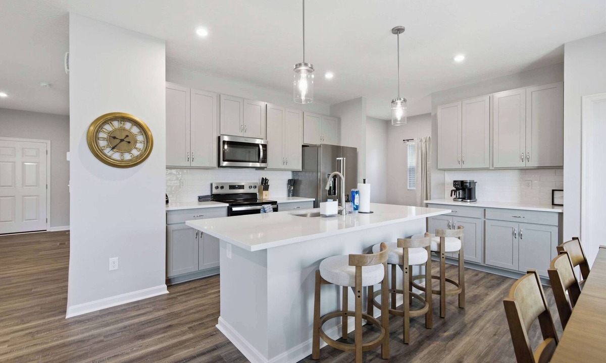 Russellville House | The Creation Station 5bdr