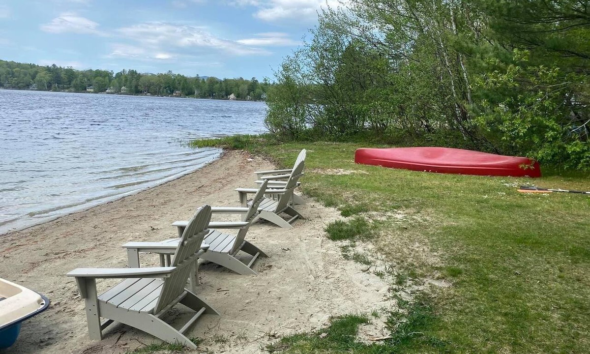 Peru House | The Farm @ Worthley Pond, Farmhouse, Private Beach, hot tub, sauna