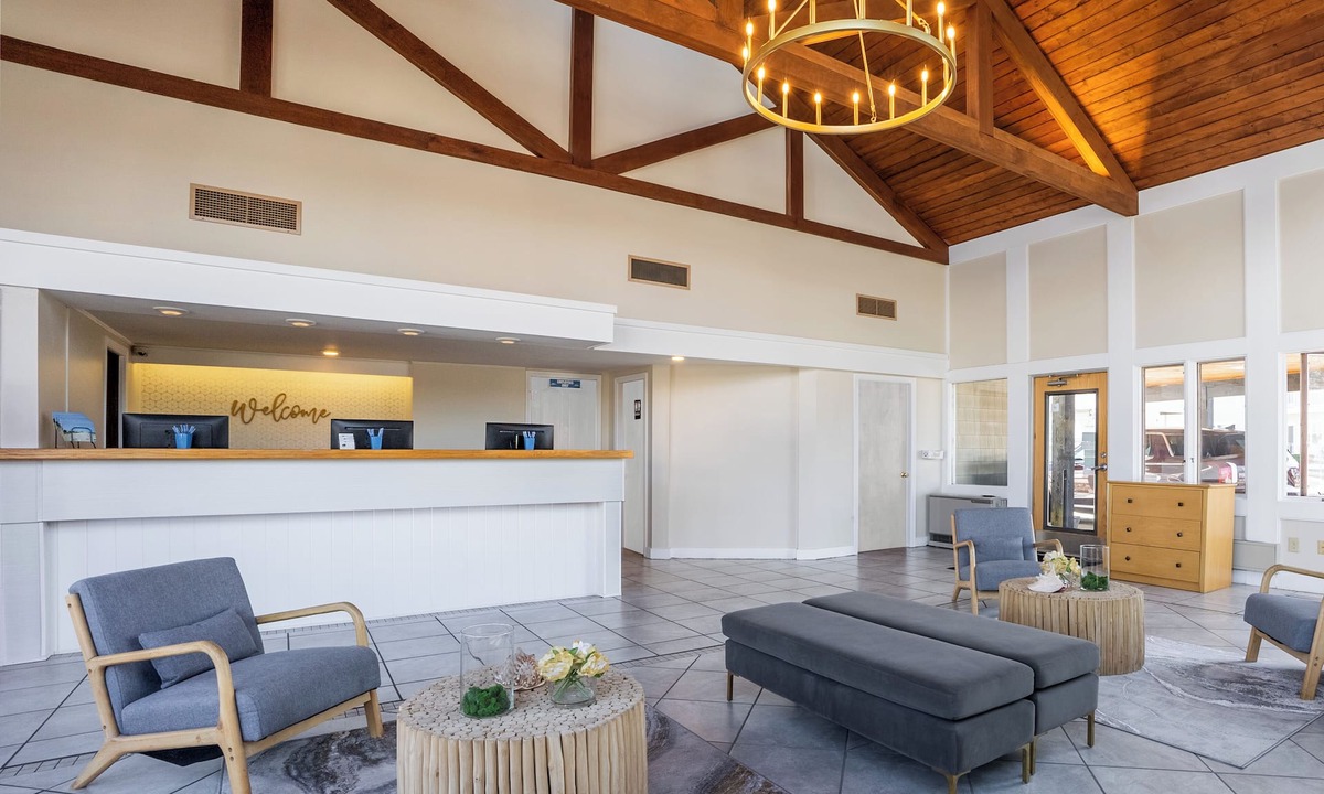 Old Orchard Beach Hotel | The Gull Oceanside Inn & Motel