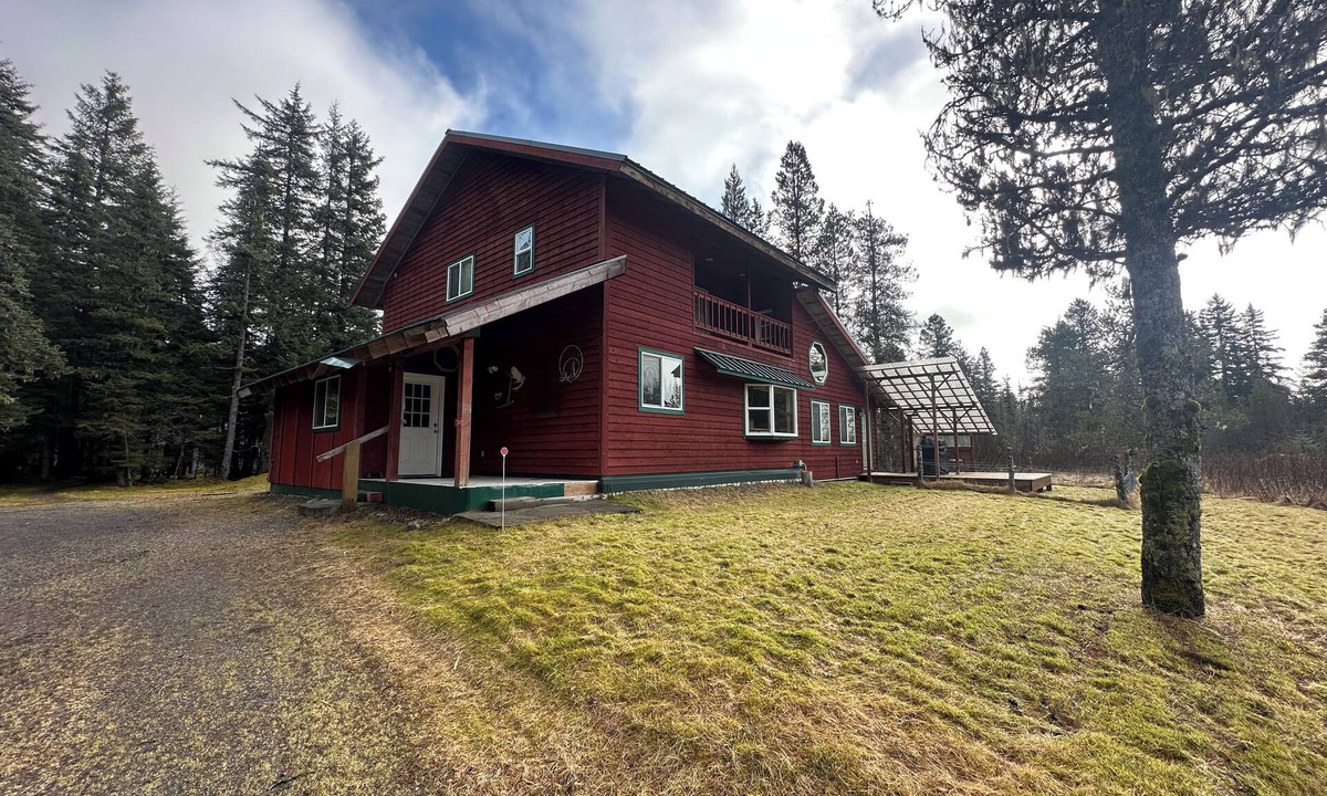Gustavus House | The Halibut House