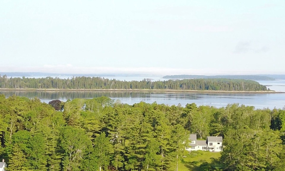 Mid-Coast and Islands House | The Harpswell House-1.6 Acres Waterfront, SunRise, Big Yards, Classic & Luxury
