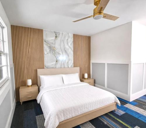 Warsaw Apartment | The Lake Hills Motel