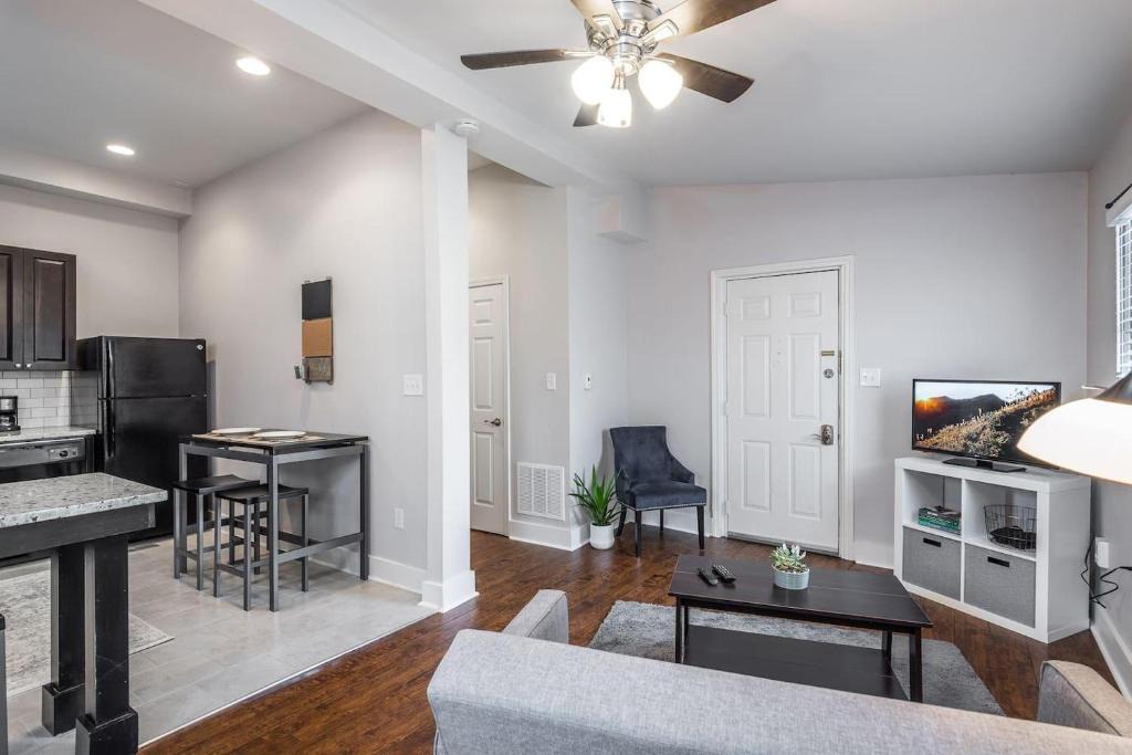 Germantown Apartment | The Lodge - a personal guest suite perfect for your trip to Louisville!