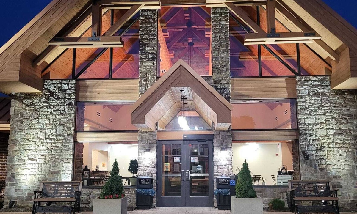 Nelsonville Hotel | The Lodge at Hocking College