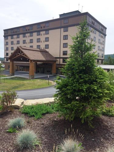 McHenry Hotel | The Lodge at Wisp Resort