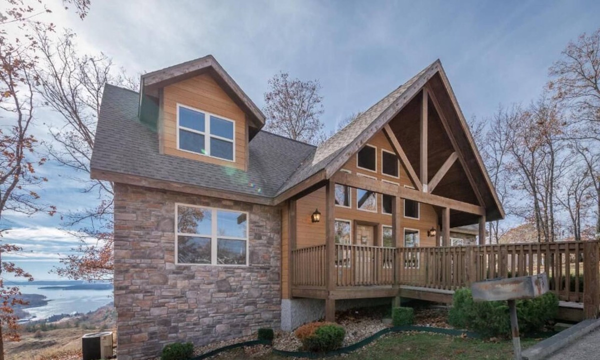 Indian Point Hotel | The Lodges at Table Rock Lake
