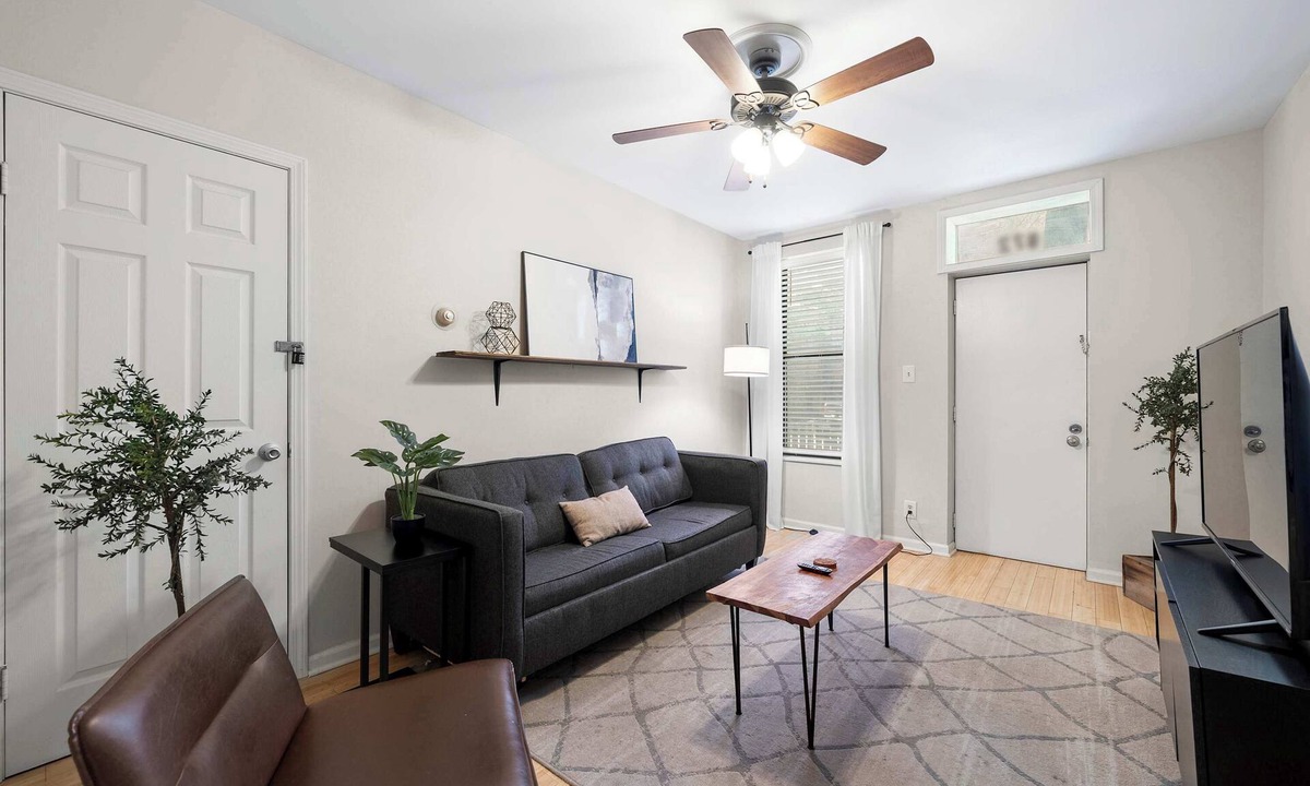 Short North Apartment | The Luxe Pearl Residences 872