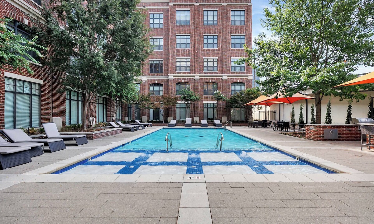 Brady Arts District Condo | The Metro by Stylish Stays