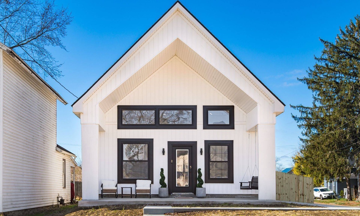 Newark House | The Modern Muse Downtown Newark
