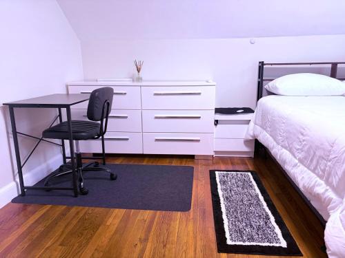 West Street - River Street House | "The Neat Suite" Pristine & Cozy Rooms in Boston