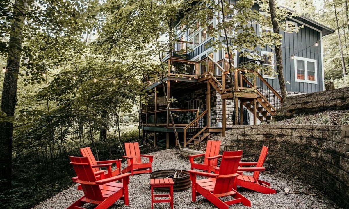 Rockbridge Cabin | `The Oak`: Hot Tub, Private Trail, Firepit, Swing.