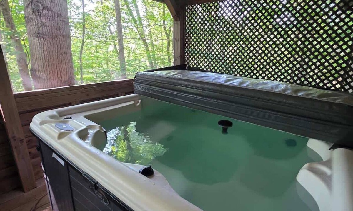 Carbon Hill Cabin | The Old Moonshiners at Avenwood Cabins