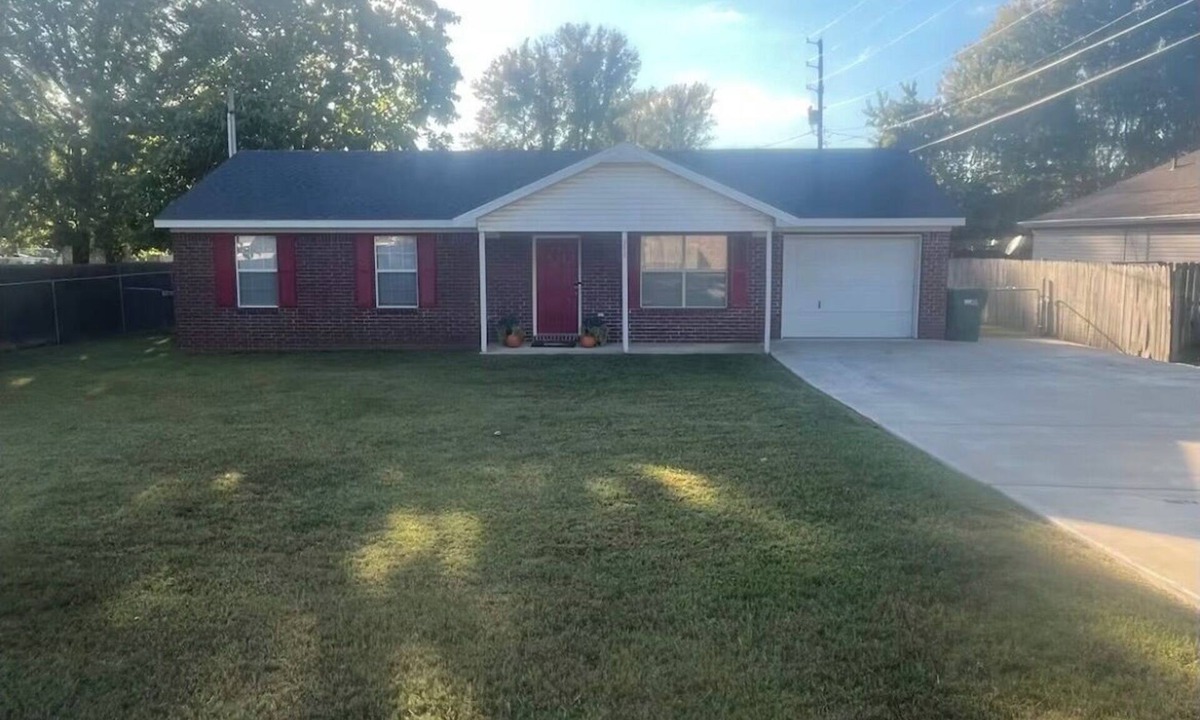Farmington House | The perfect home base for your small group or family to enjoy NW Arkansas