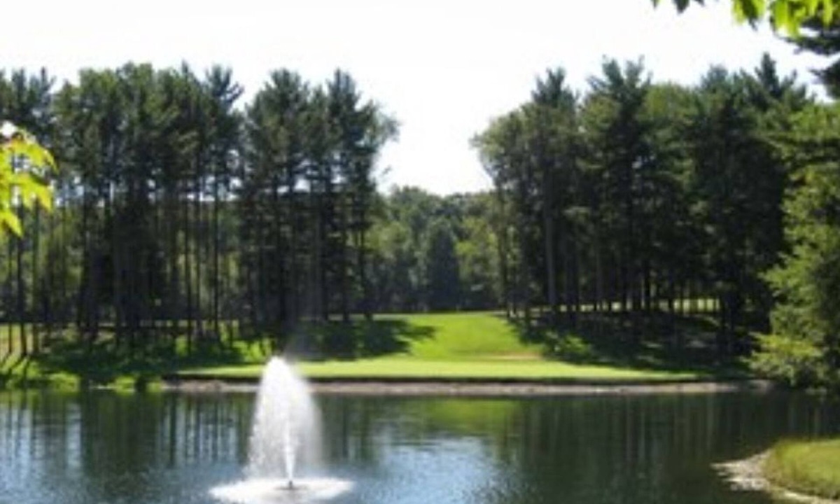 Apple Valley Condo | The Pines of Apple Valley. 31 beautiful vacation cabins.