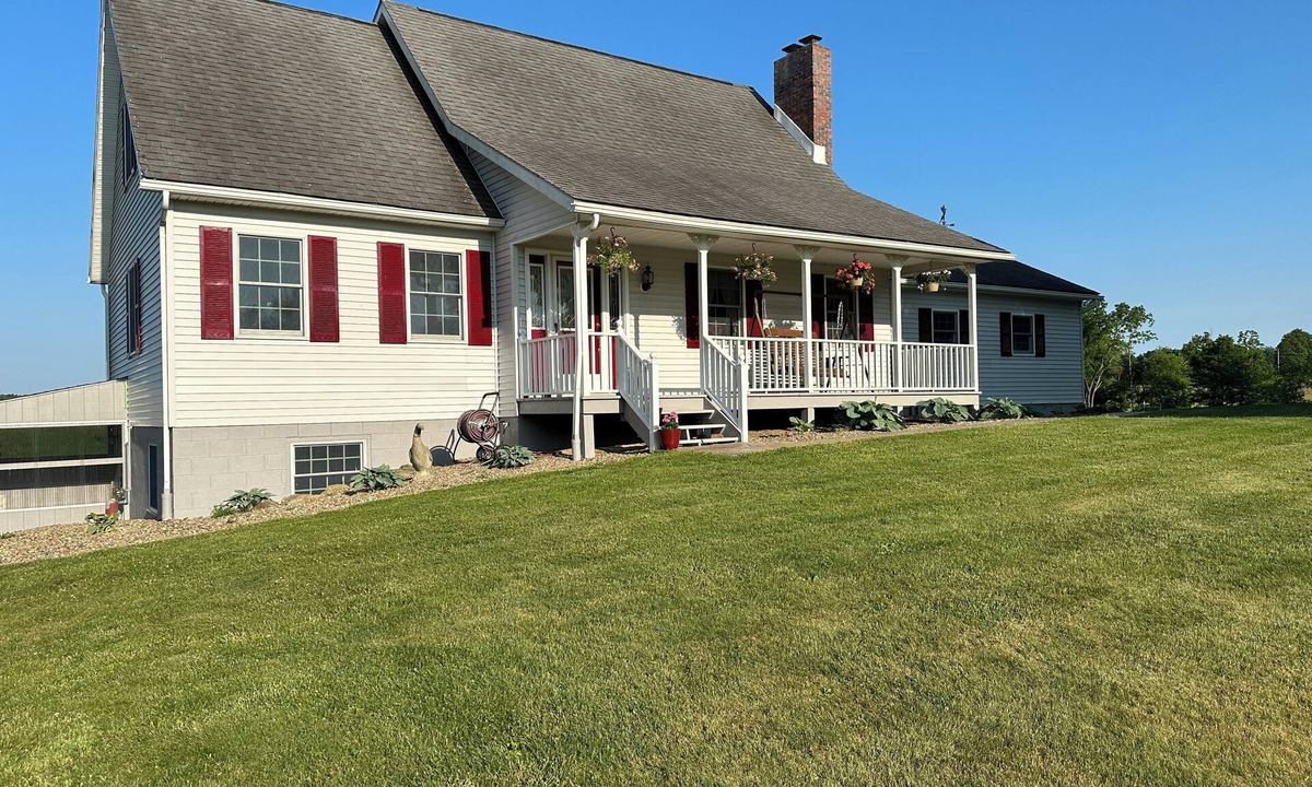 Millersburg House | The secluded Windy Hollow Retreat nestled in Amish Country in Holmes County