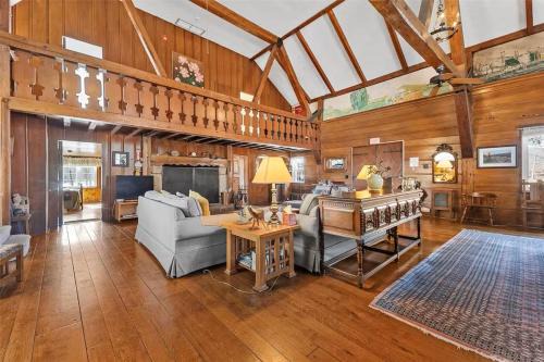 Mountainville Cabin | The Storm King Lodge