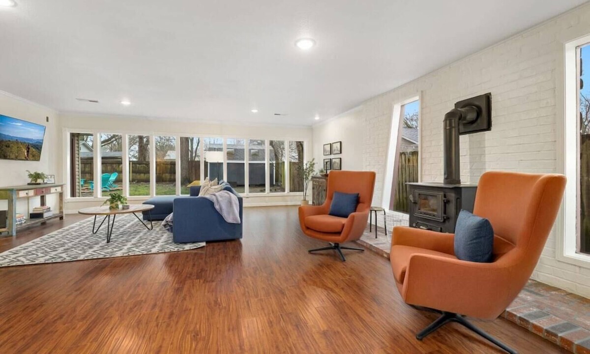 Downtown House | The Traveler - Walkable to DT Bentonville