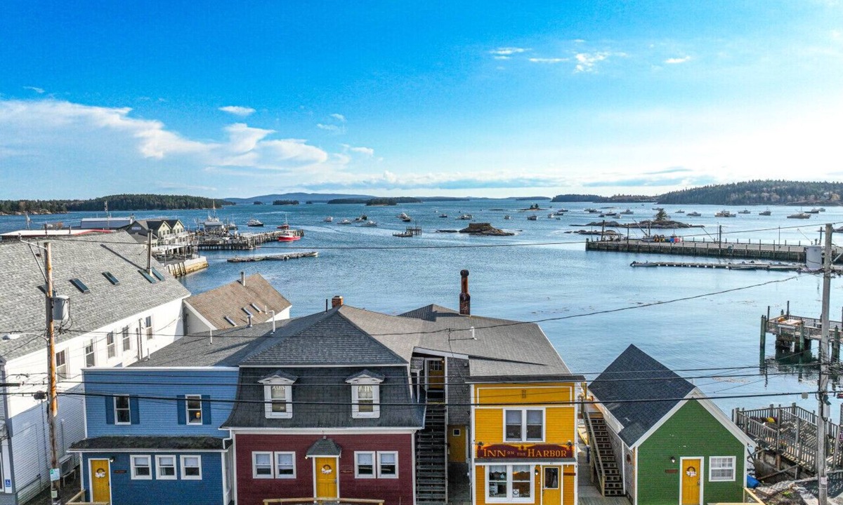 Stonington Apartment | The Victory Chimes - Inn on the Harbor