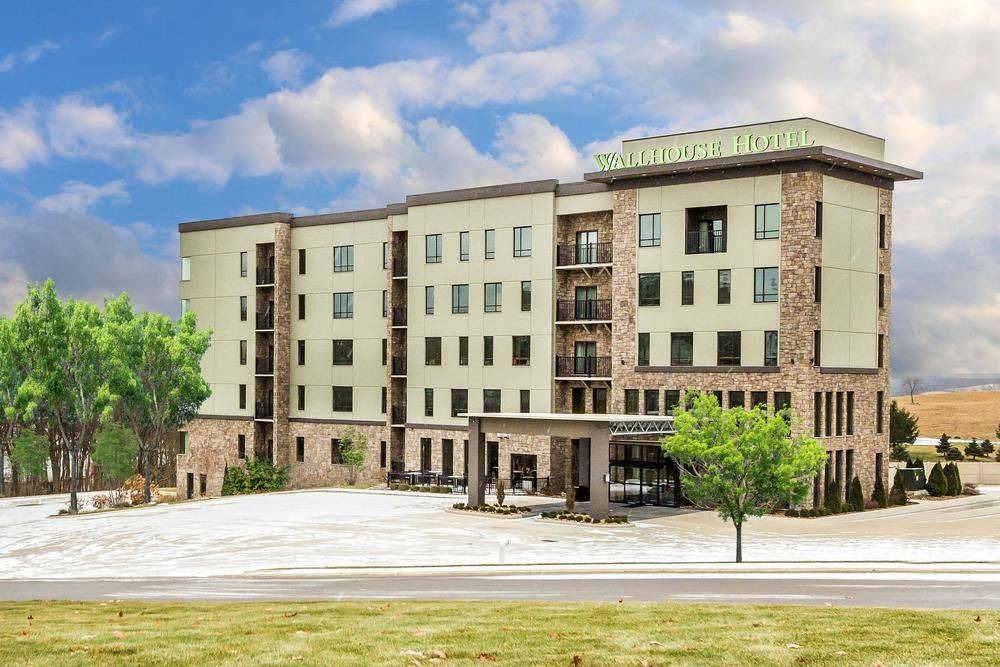 Walnut Creek Hotel | The Wallhouse Hotel, Ascend Hotel Collection