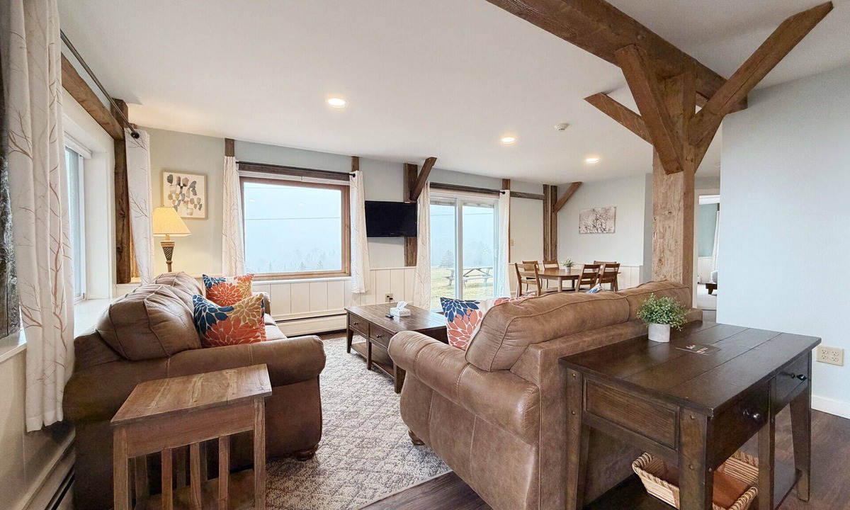 Lyndon Hotel | The Wildflower Inn