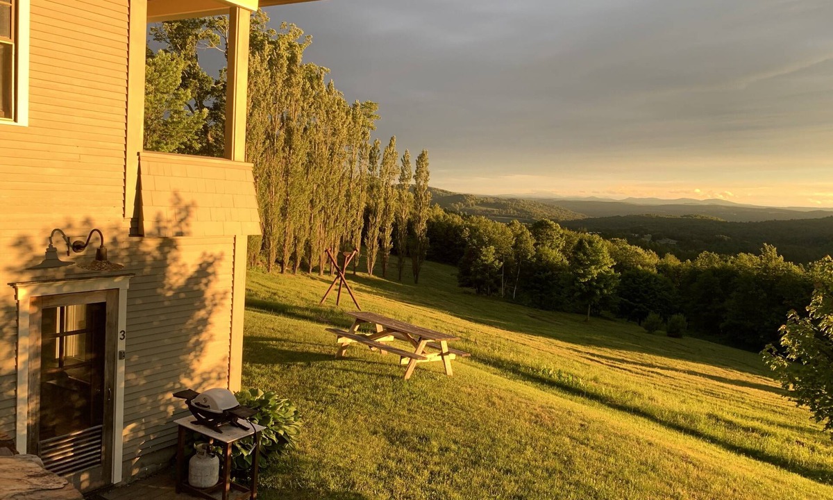 Lyndon Center Apartment | This place is a biker, skier and artist’s paradise 4 miles from Kingdom Trails!