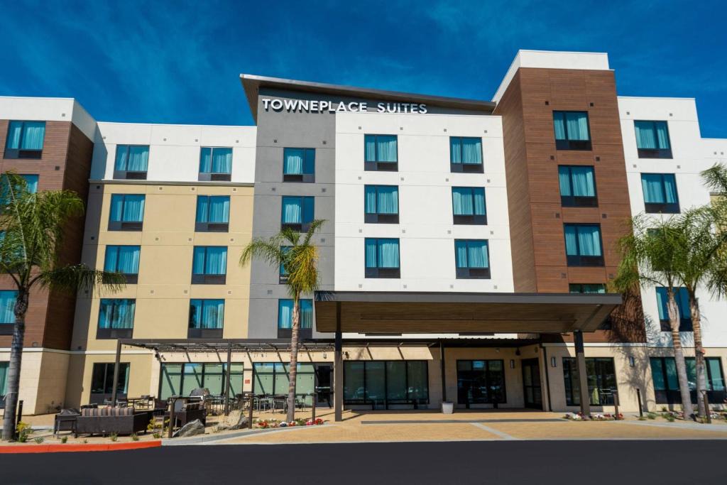 Lake Forest Hotel | TownePlace Suites Irvine Lake Forest