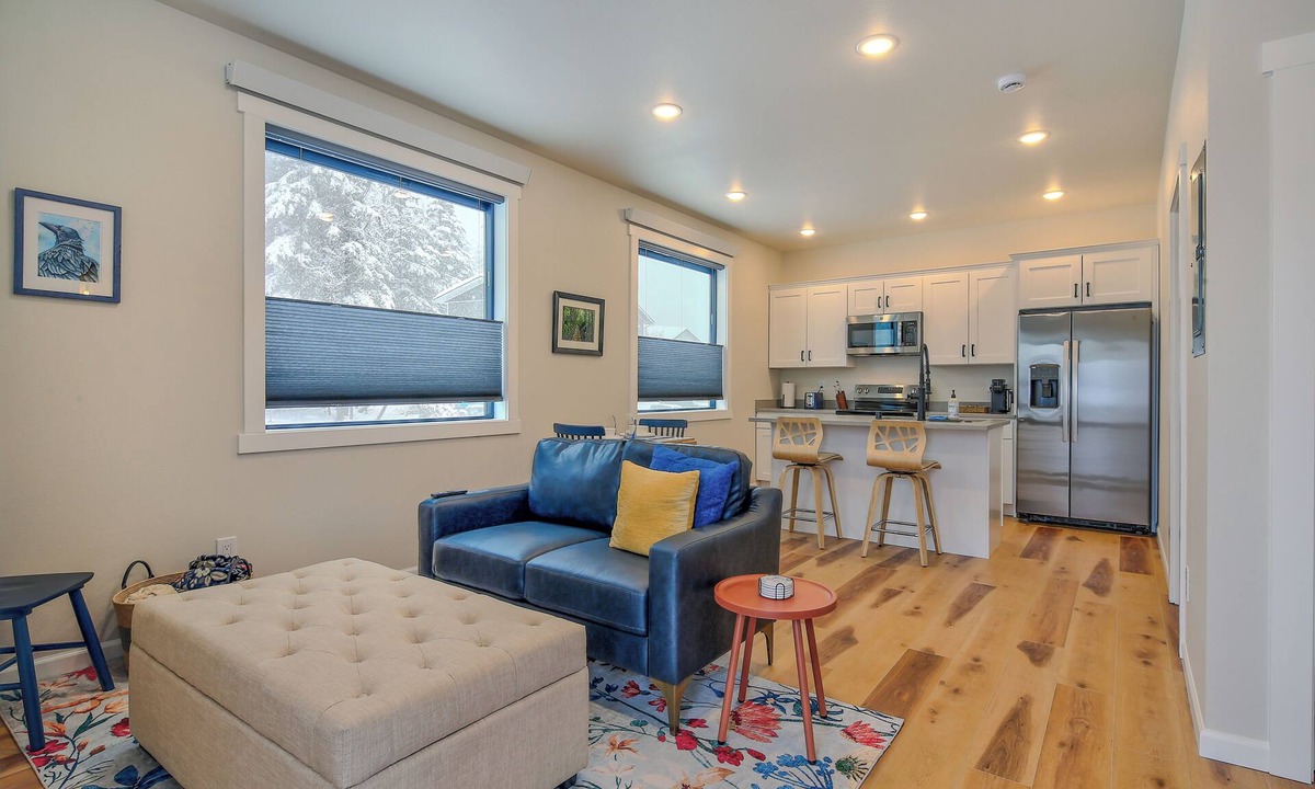 Juneau Apartment | Tranquil 1-bedroom apartment in beautiful Juneau perfect for relaxing