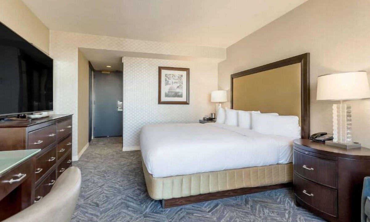 Dupont Circle Hotel | Two Perfectly Positioned Units in Bustling DC Hub