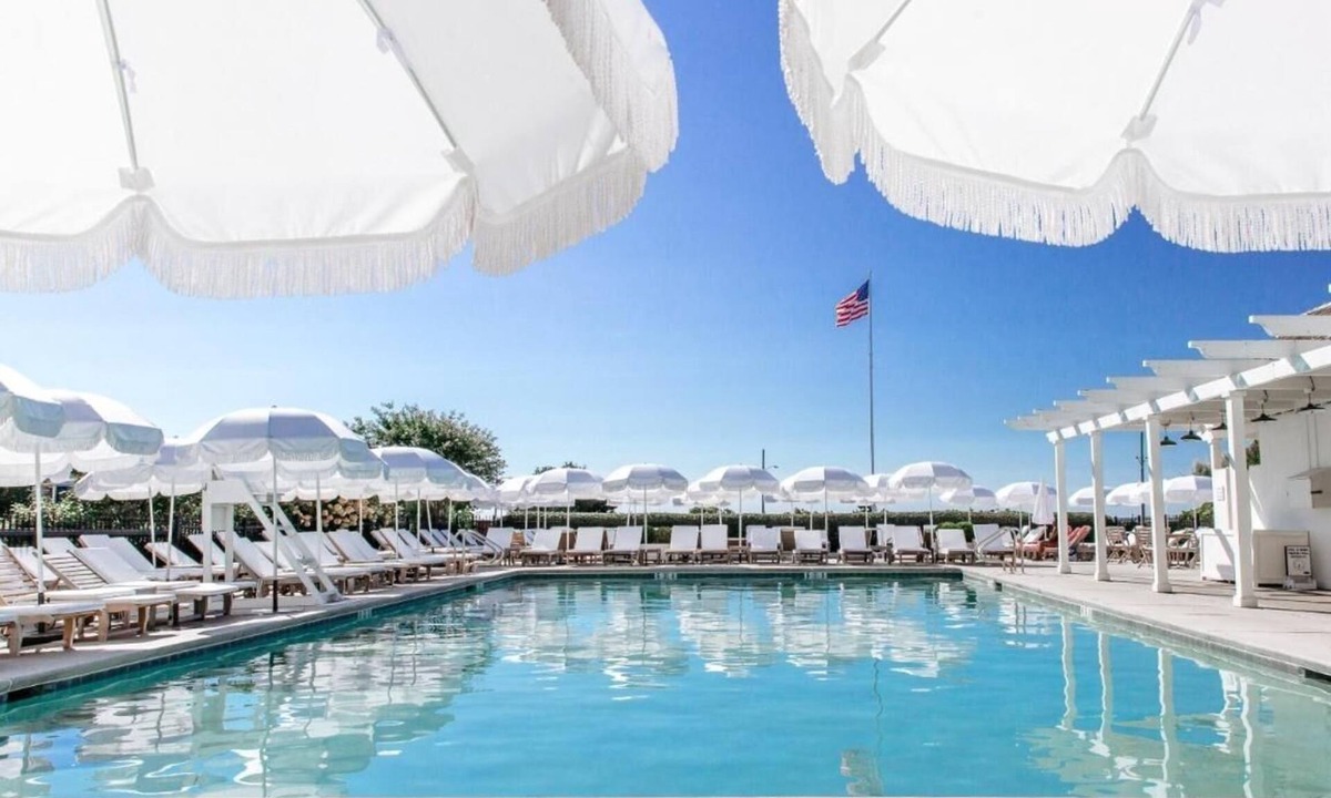 Cape May Hotel | Two Queen Beds Ocean Side with Balcony | Congress Hall