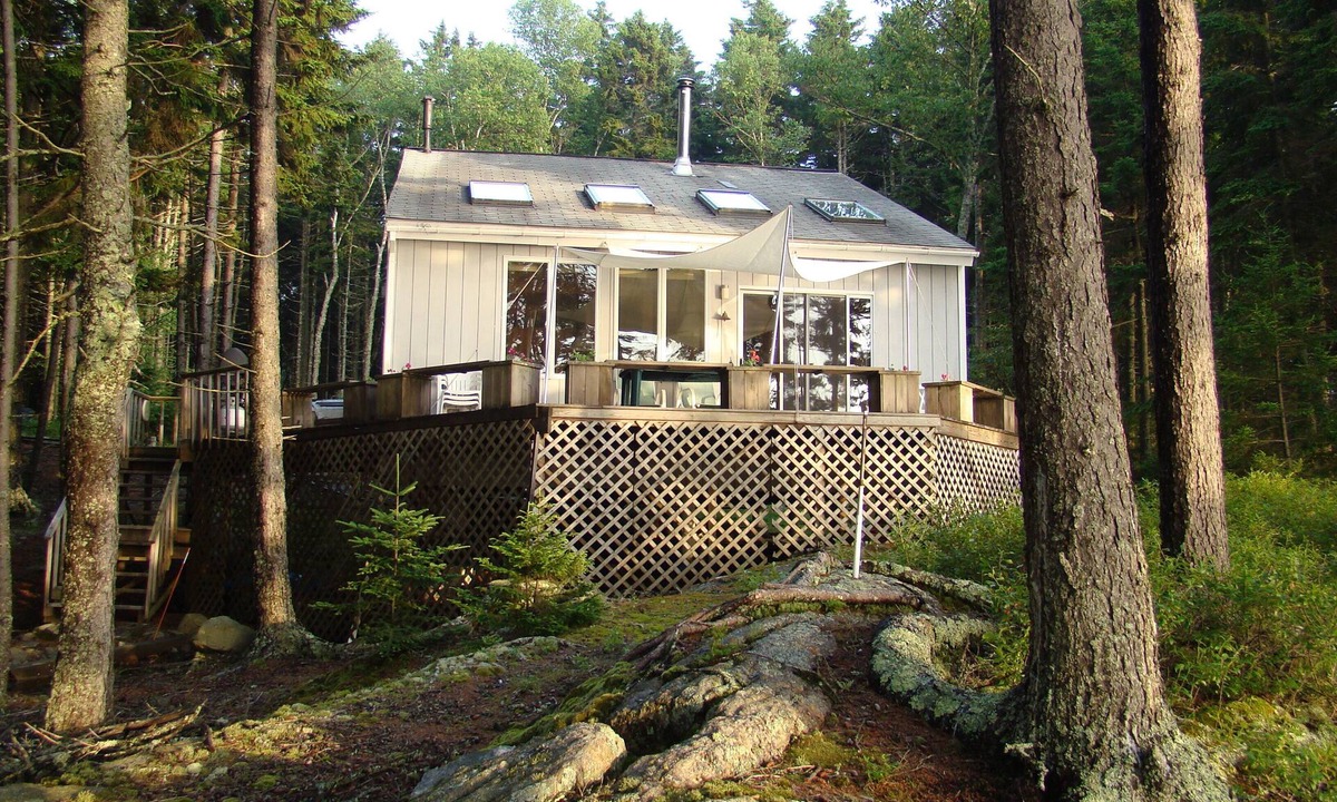 Friendship Cottage | Unique ISLAND Living off the grid -Waterfront cottage