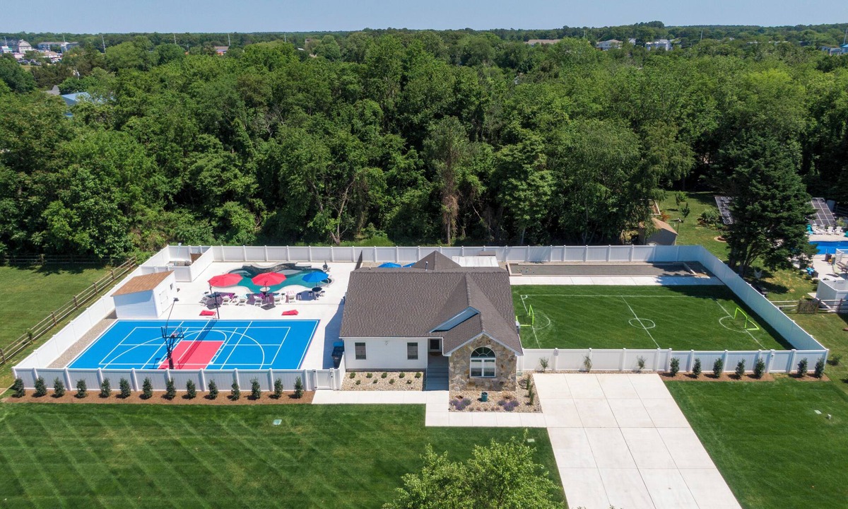Rehoboth Beach House | UNIQUE! PRIVATE POOL, HOT TUB-BBALL, PICKLEBALL, BOCCE COURTS! Rehoboth Bch