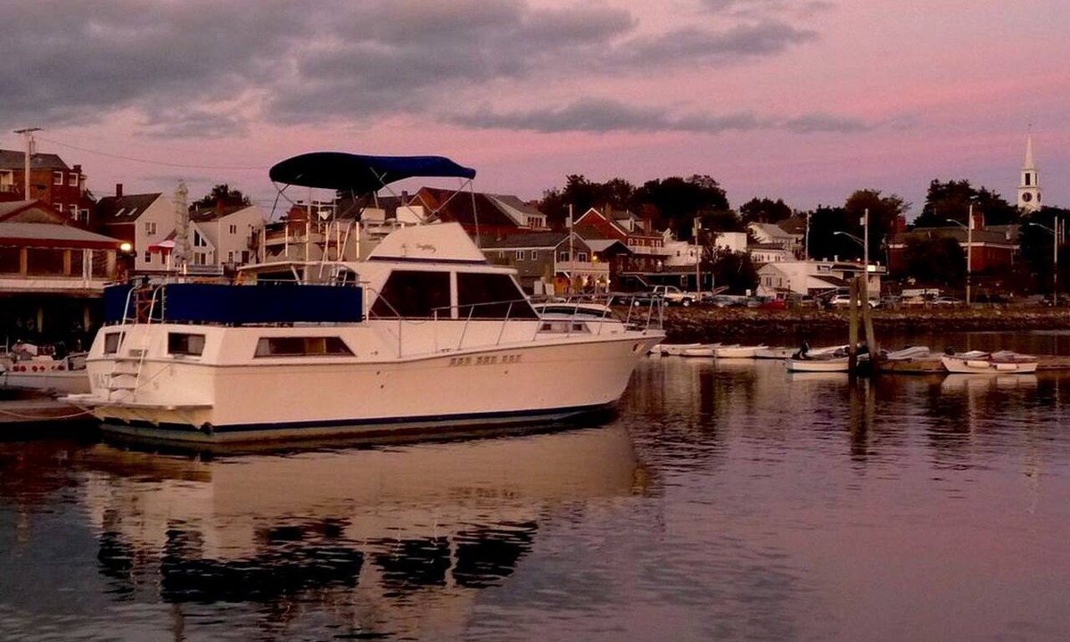 Damariscotta Boat Rental | Unique Yacht Rental in a Peaceful Setting on Damariscotta River, Maine