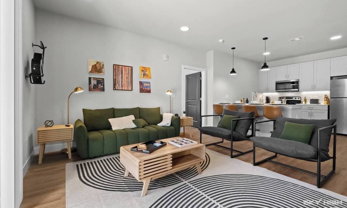 Rogers Apartment | Unplug in Comfort, Gym & Pool, New Lift & No Cleaning Fee
