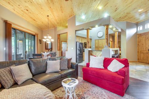 Torreon House | Unwind Fireside: Spacious Torreon Cabin w/Deck!