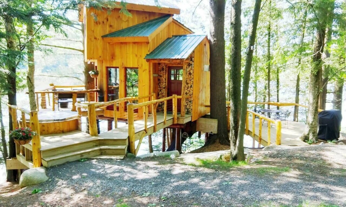 Coventry Cabin | Vermont Tree Cabin on Walker Pond, private retreat