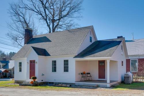 East Burke House | Walk to Village! Family-Friendly Gem in East Burke