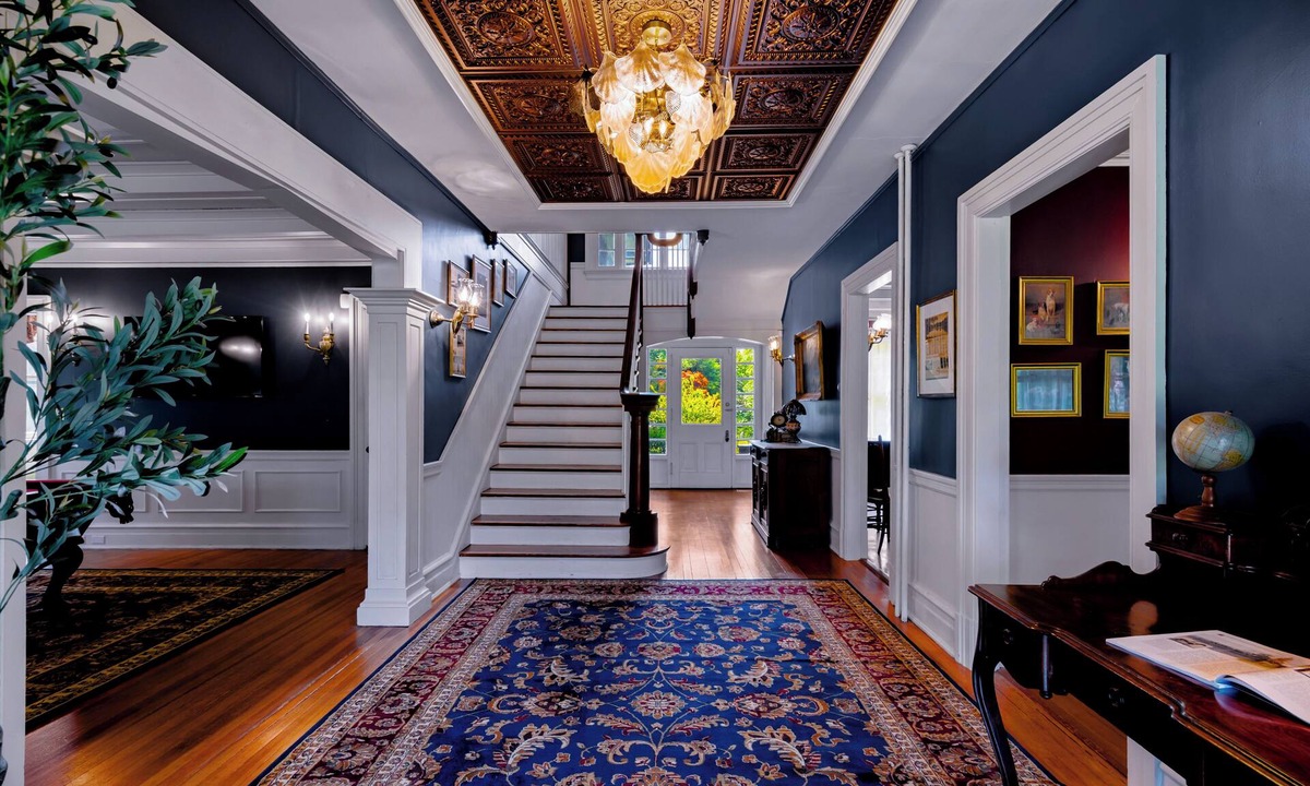 Fruitland House | Warwick Manor-Historic Estate-Sleeps 14