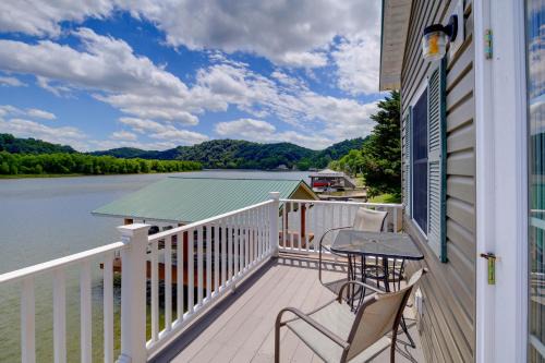 Draper Apartment | Waterfront Deck w/Mtn View! Claytor Lake Retreat